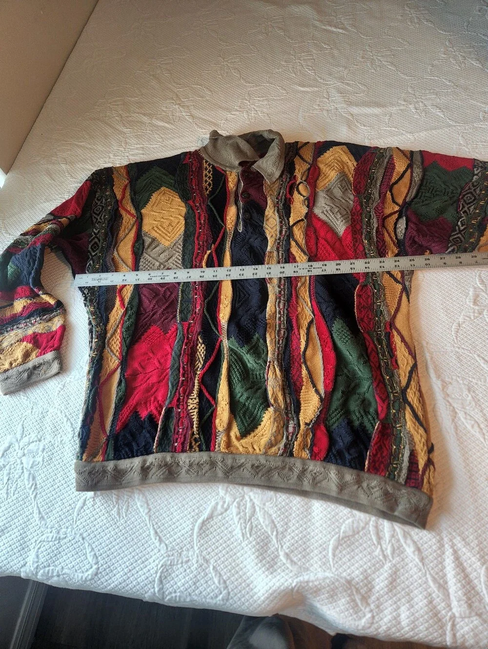 Multicolor Vintage-Style Cable Knit Sweater - Bold Geometric Pattern